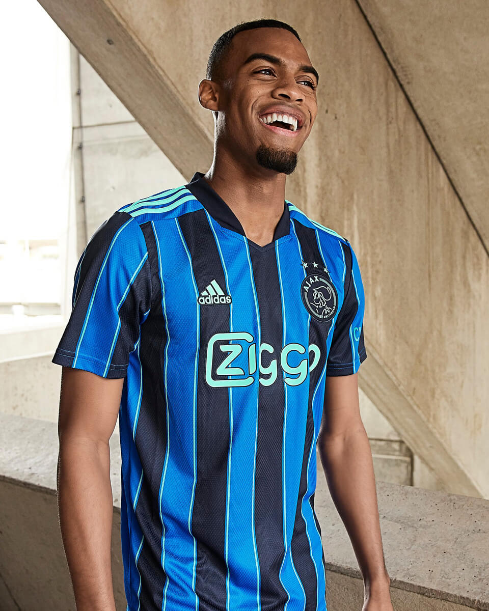 Ajax away jersey.jpg