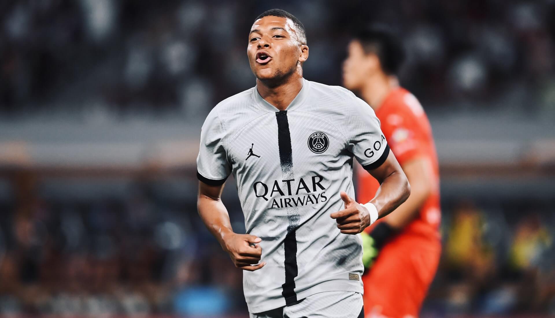 psg away kit.jpg