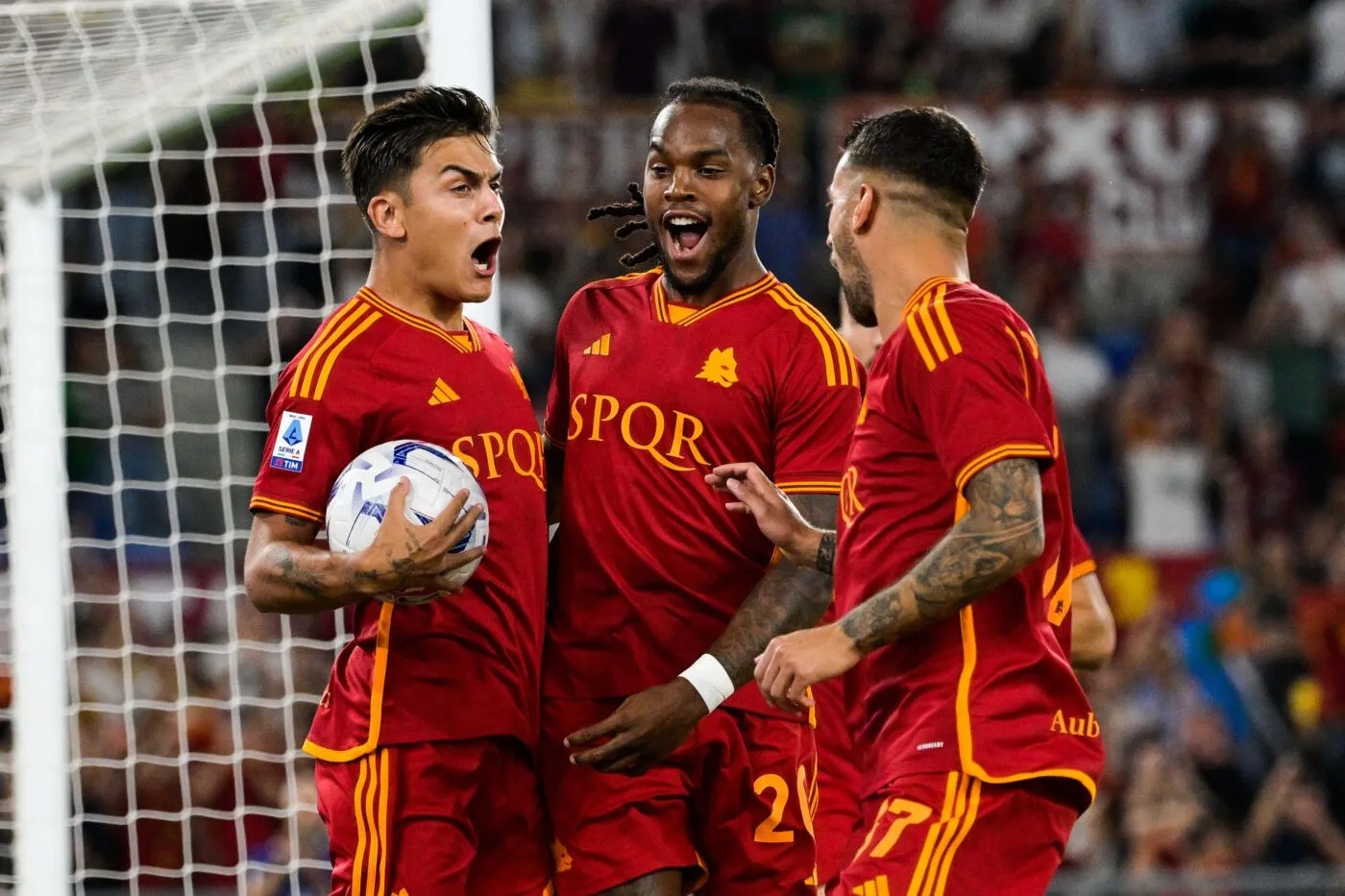 Roma Fußball Trikot.jpg