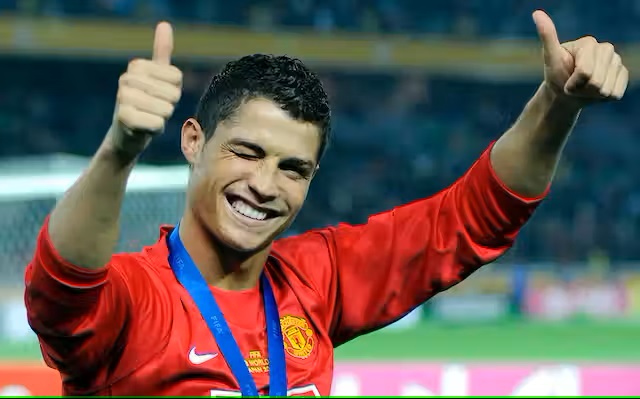 Cristiano Ronaldo Manchester United Jersey.jpg