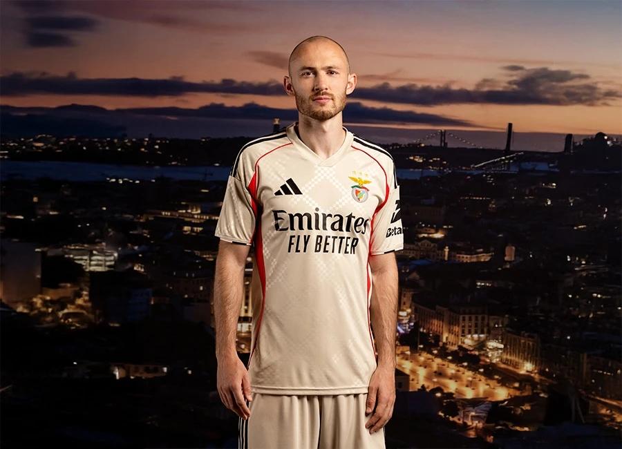 benfica 25/26 away kit