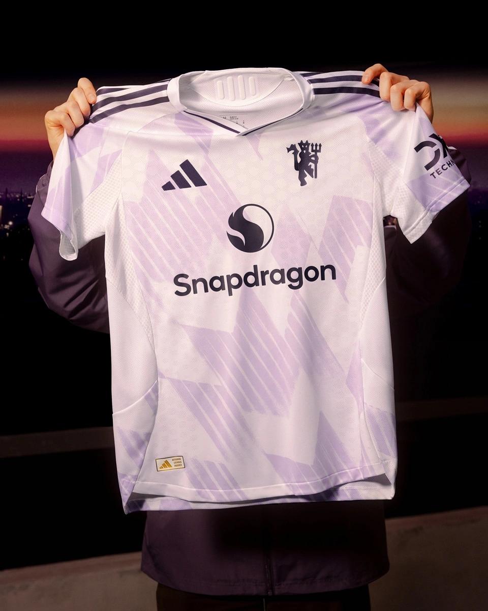 man utd away kit 2025/26