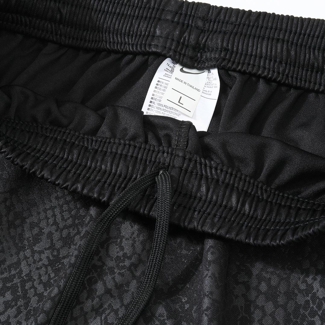 Barcelona 1/4 Zip Tracksuit 2025/26 Kids Black - gogoalshop