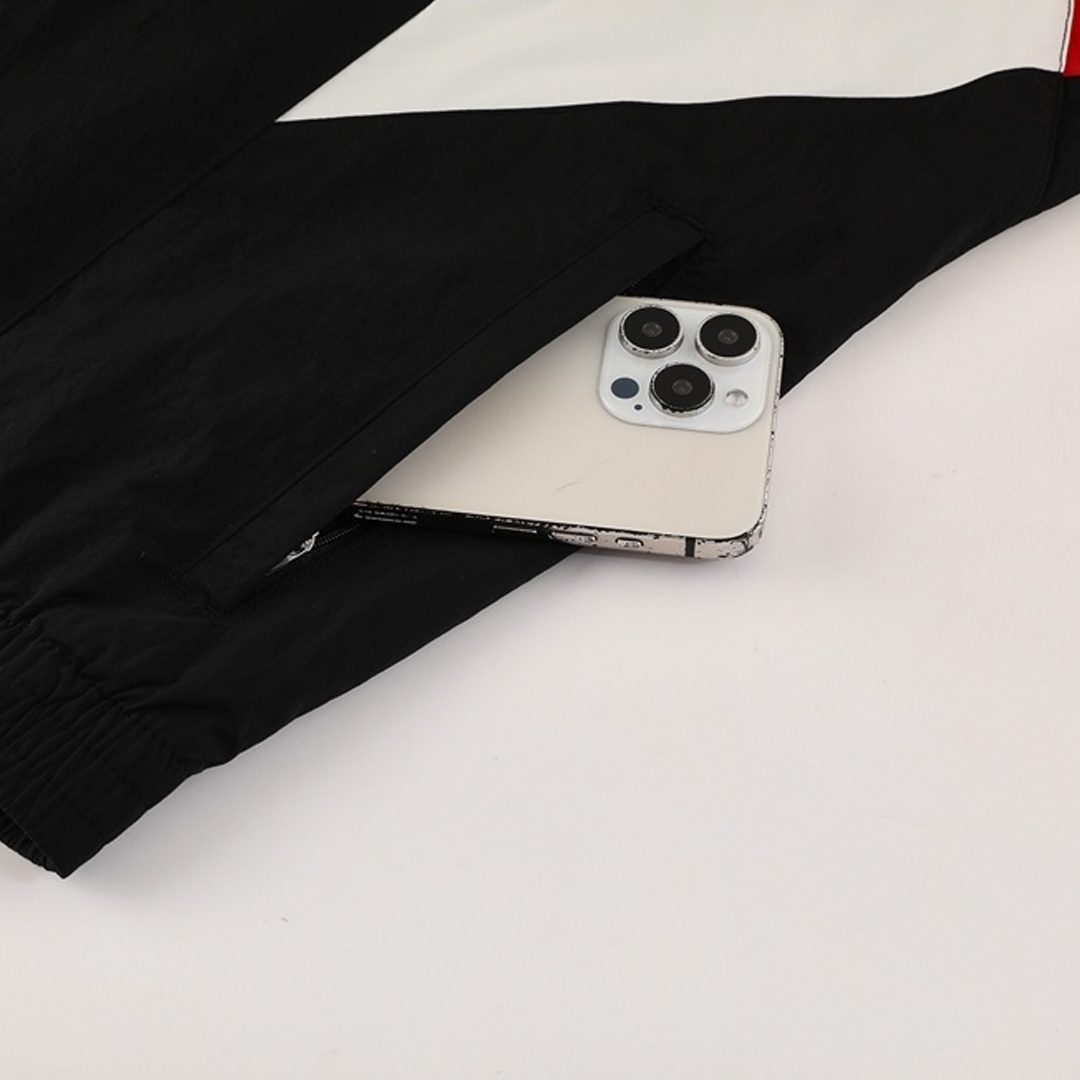 Manchester United Windbreaker Jacket 2025/26 - Black - gogoalshop